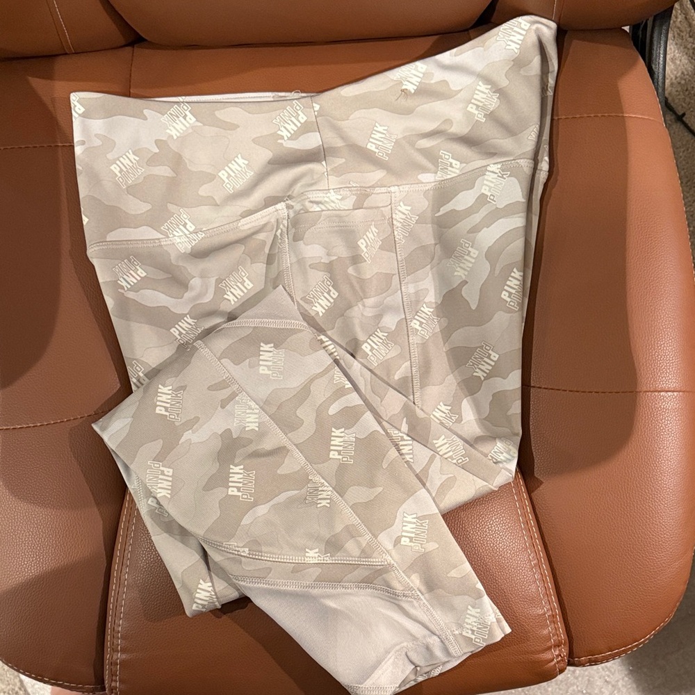 Victoria's Secret Pink Camouflage Leggings - Beige and White